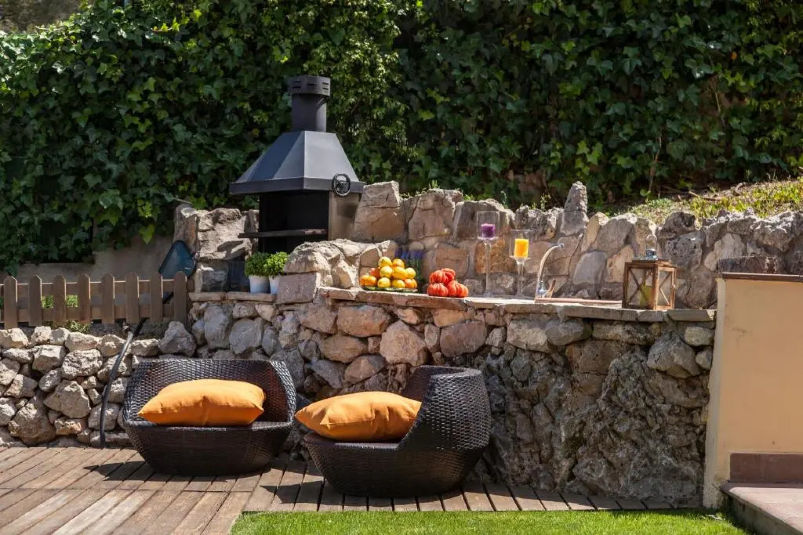 Villa Los Pinos 14 People AC Very confortable Outdoor area View Calm Area 10 minutes Drive From Sitges