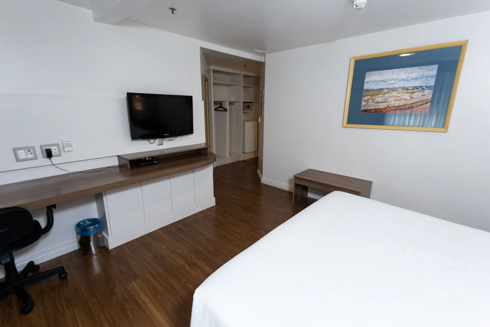 Master Porto Alegre Hotel - Av Carlos Gomes, Proximo Consulado Americano