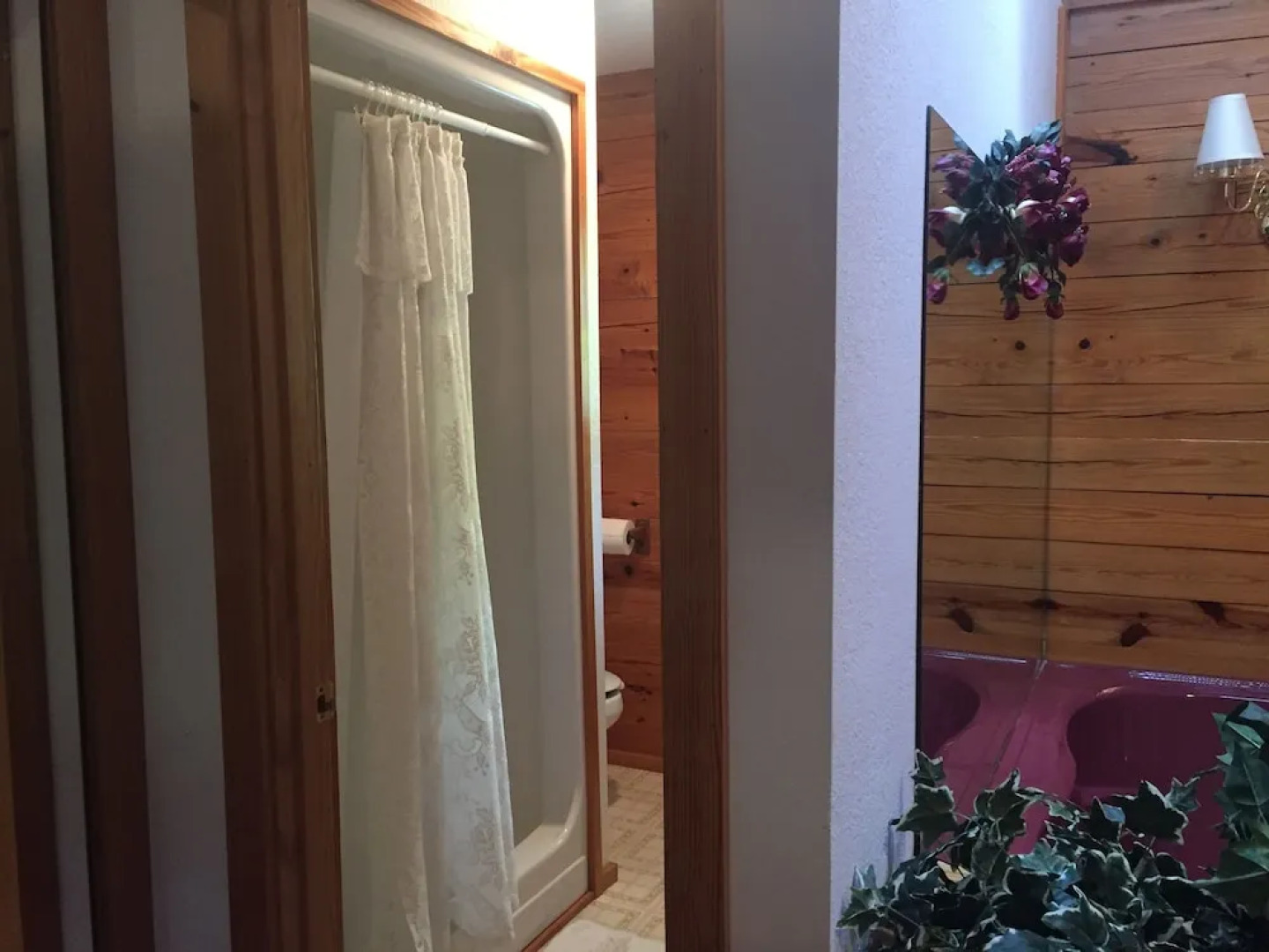 Wisteria Lane Lodging