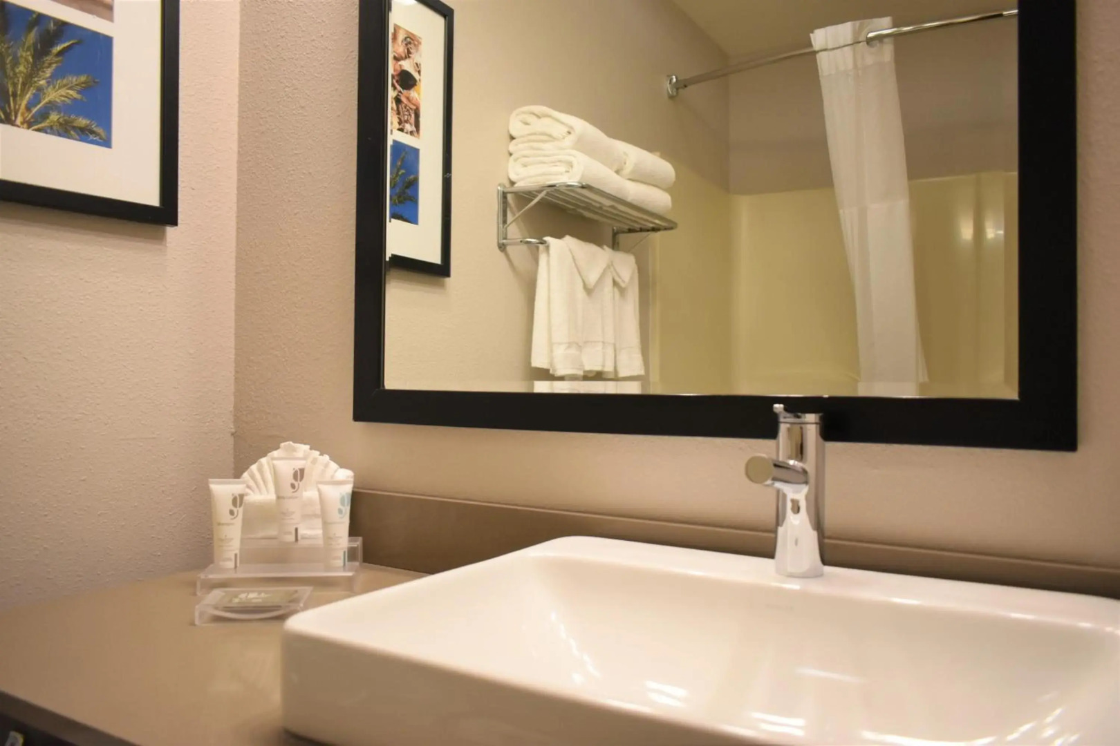 Country Inn & Suites by Radisson Kenosha - Pleasant Prairie