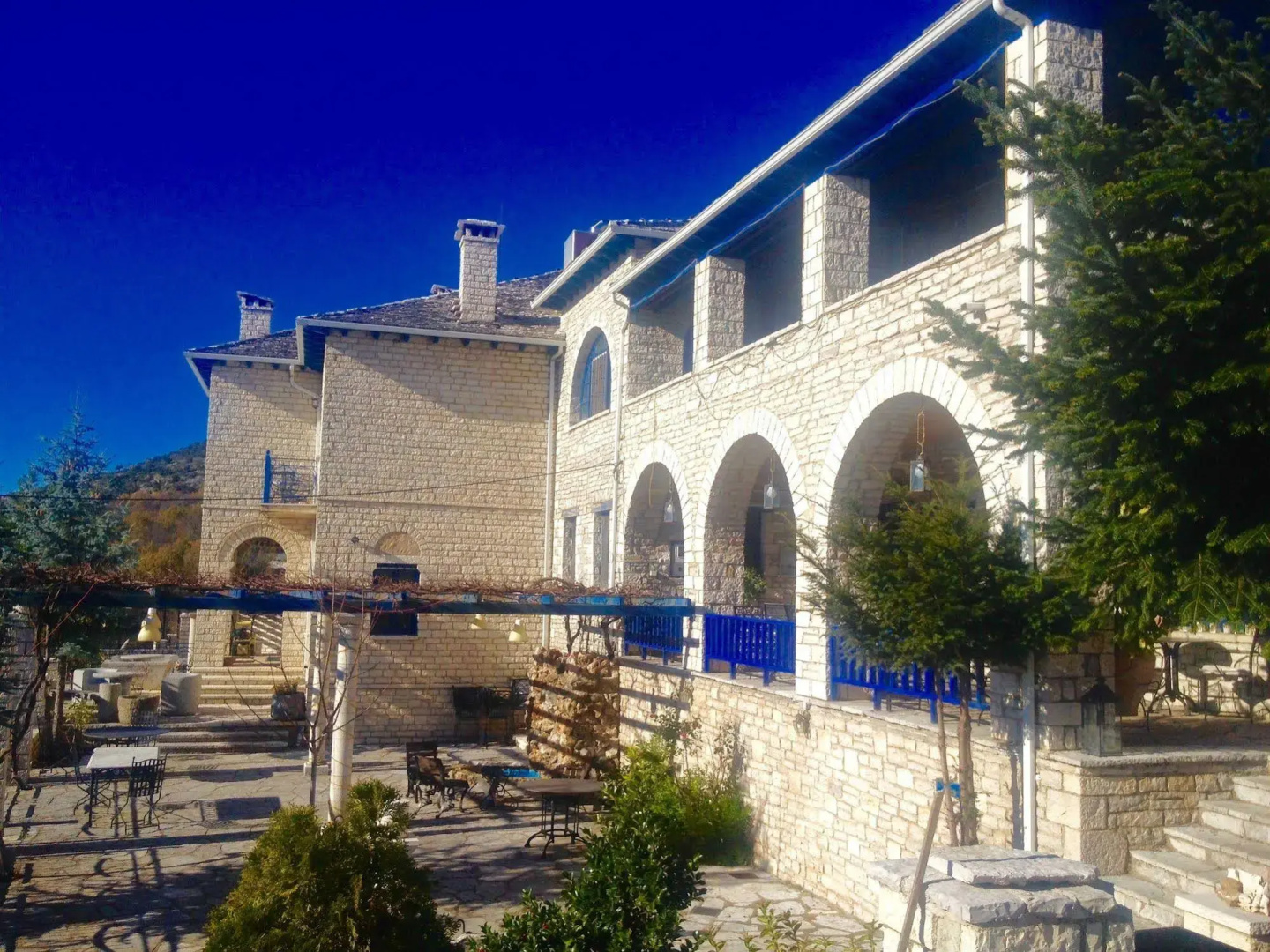 Zarkada Archontiko Hotel