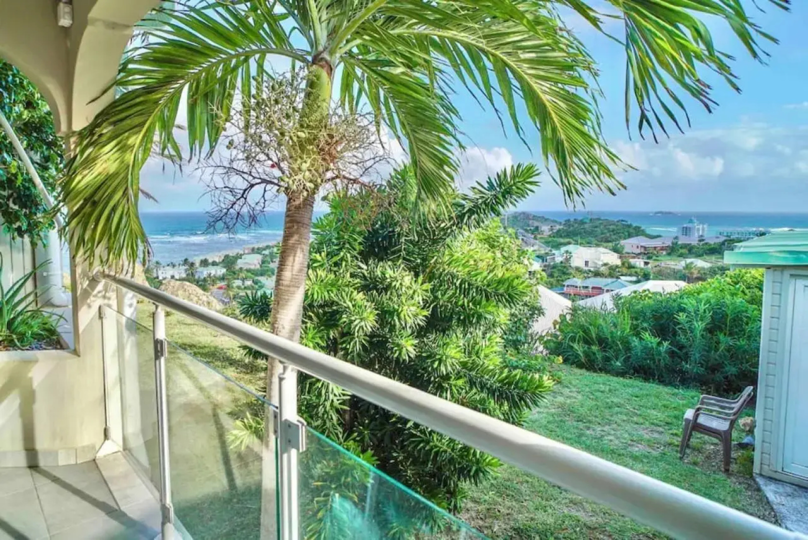 V4 Magical view of the ocean and Saint Barth