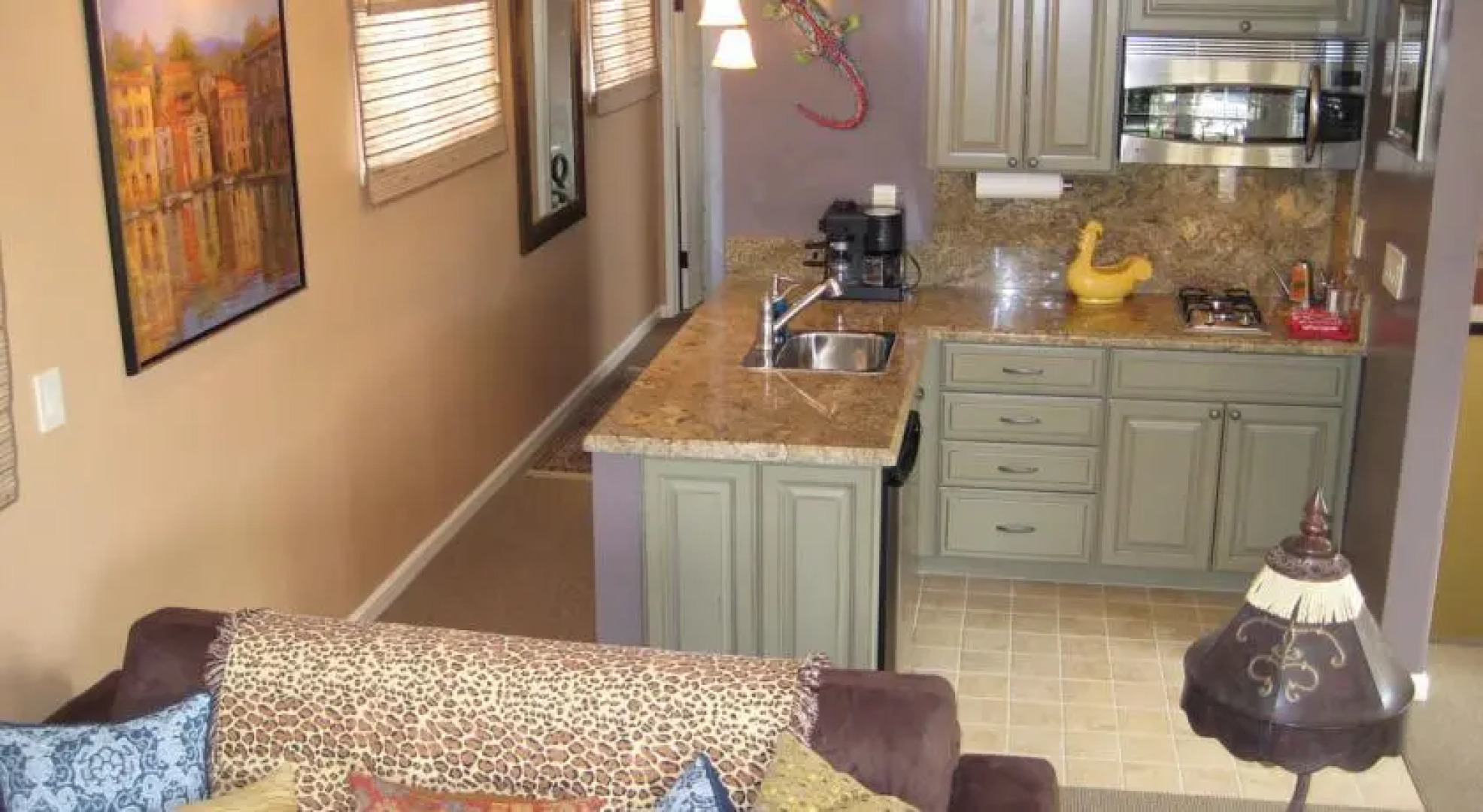 A Pied-A-Terre in Belmont Shore