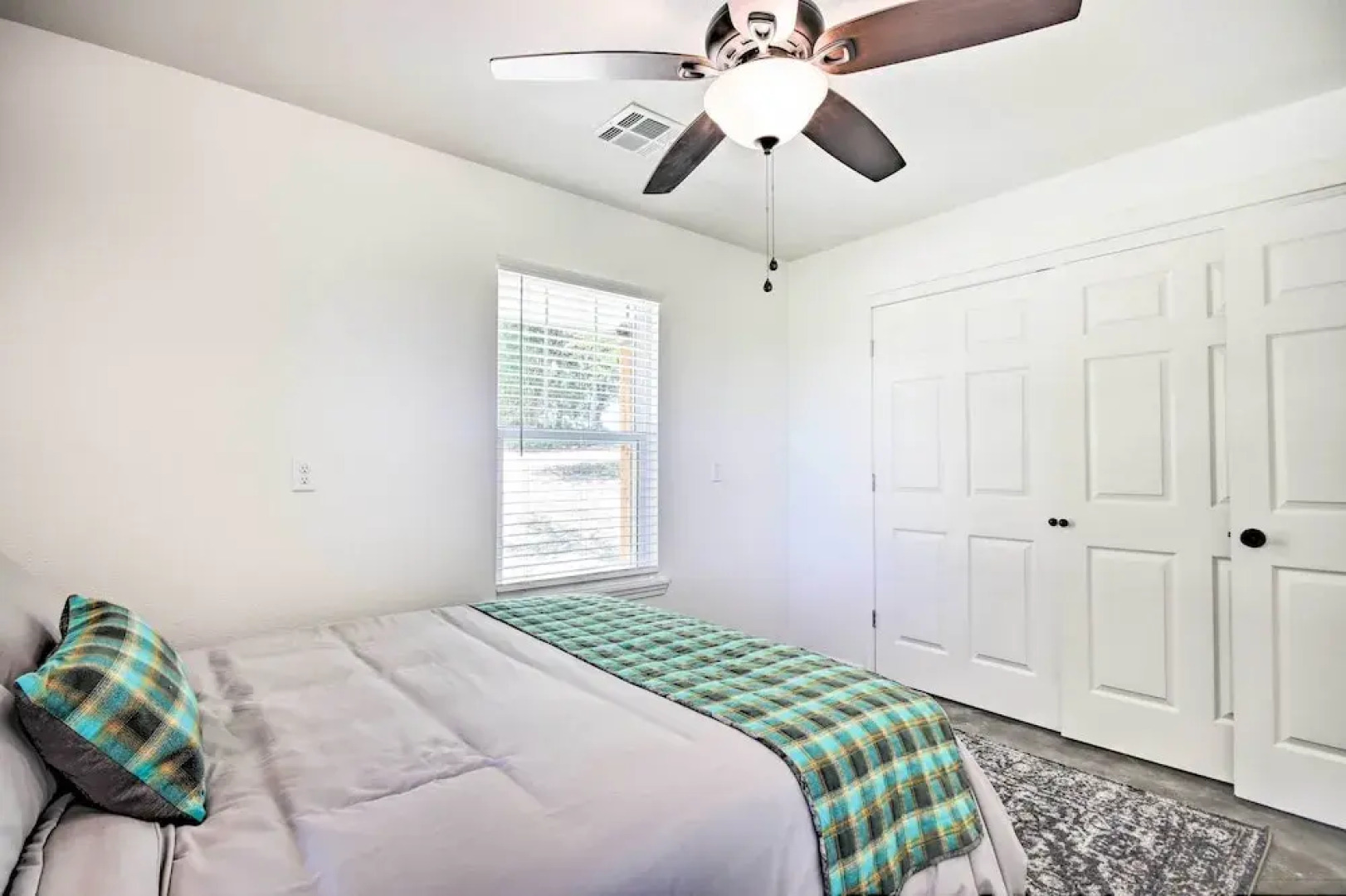 Peekaboo Water Views: Lake O' the Cherokees Cabin