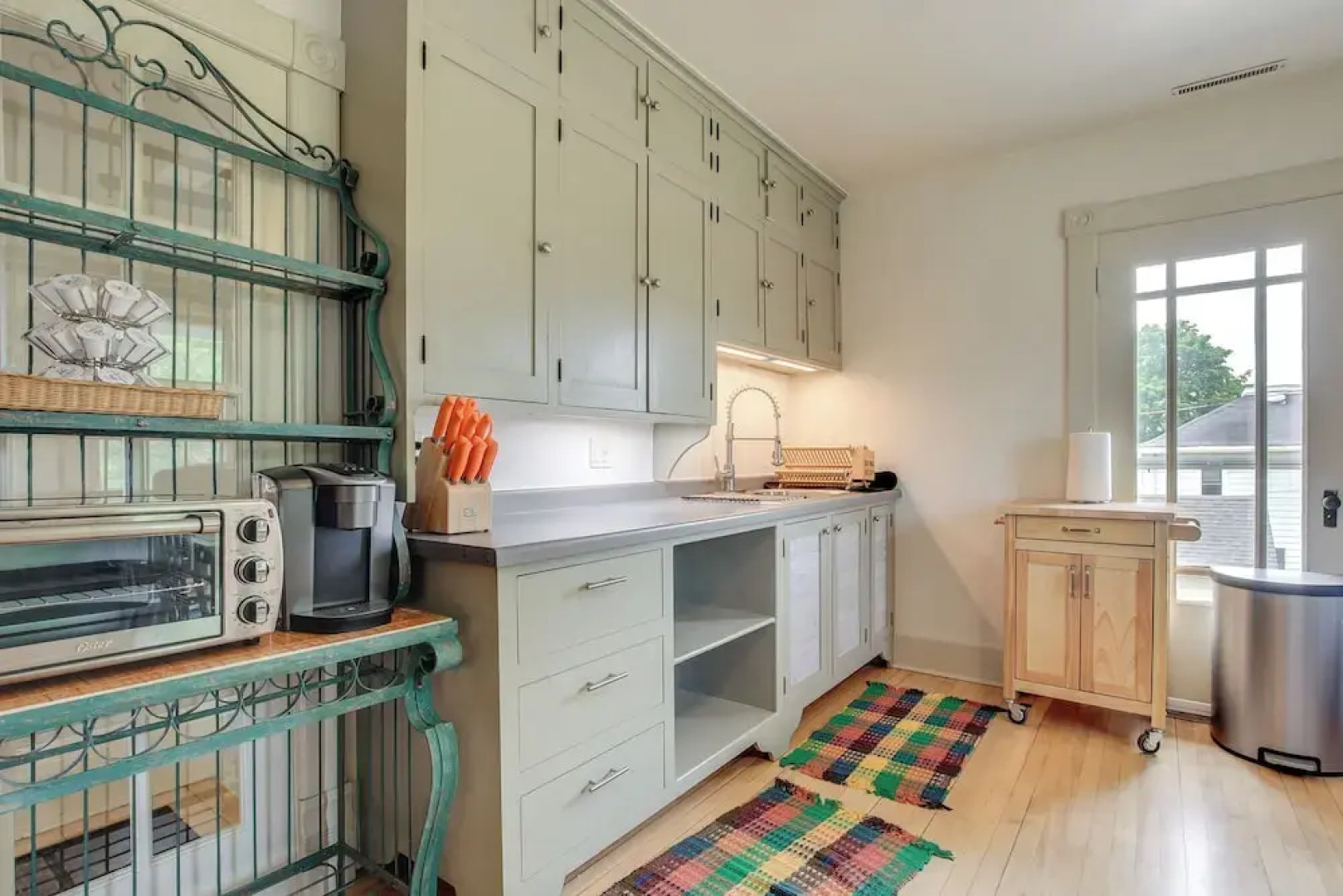 Cozy Elkhart Lake Apartment: Walk to Town & Dining