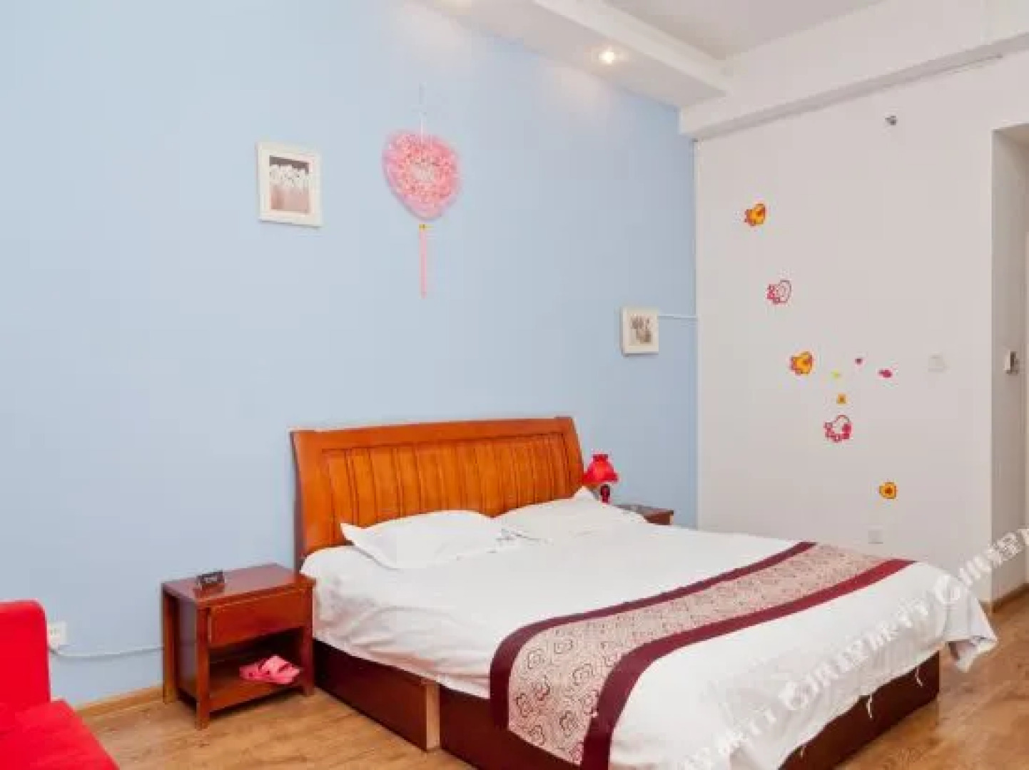 Ouber Theme Hotel (Zibo Crystal Street Shandong University of Technology)