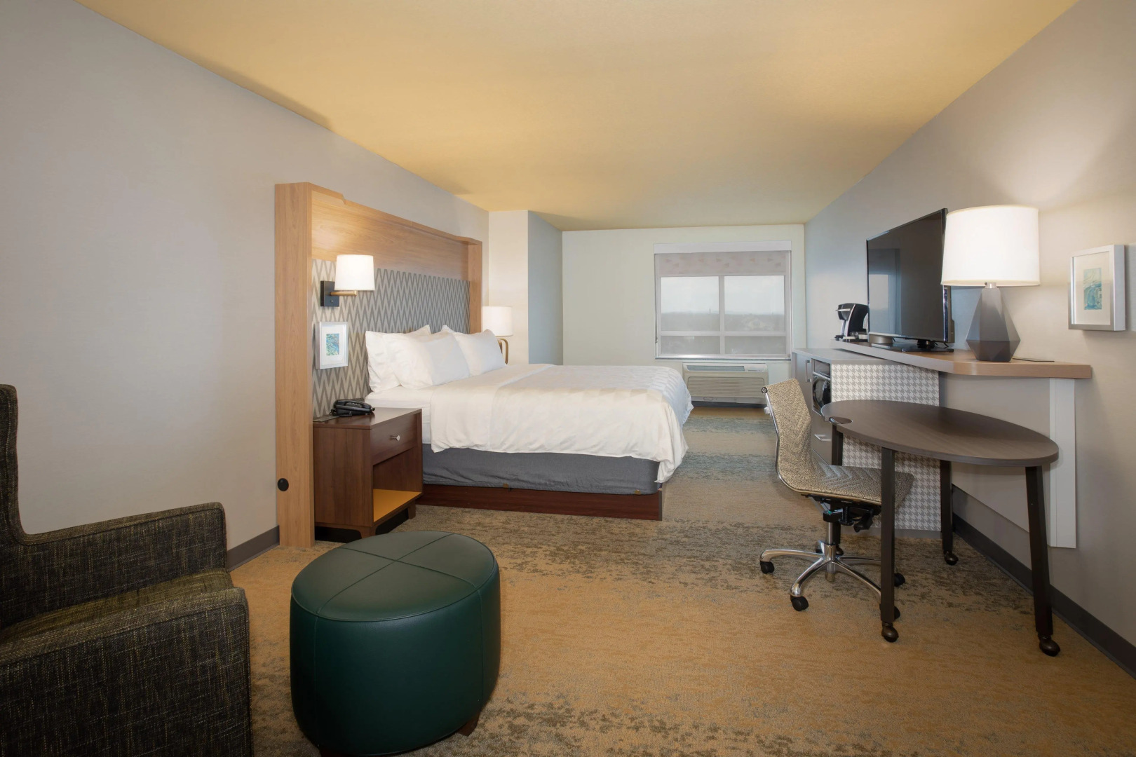 Holiday Inn Winchester Se-Historic Gateway by IHG