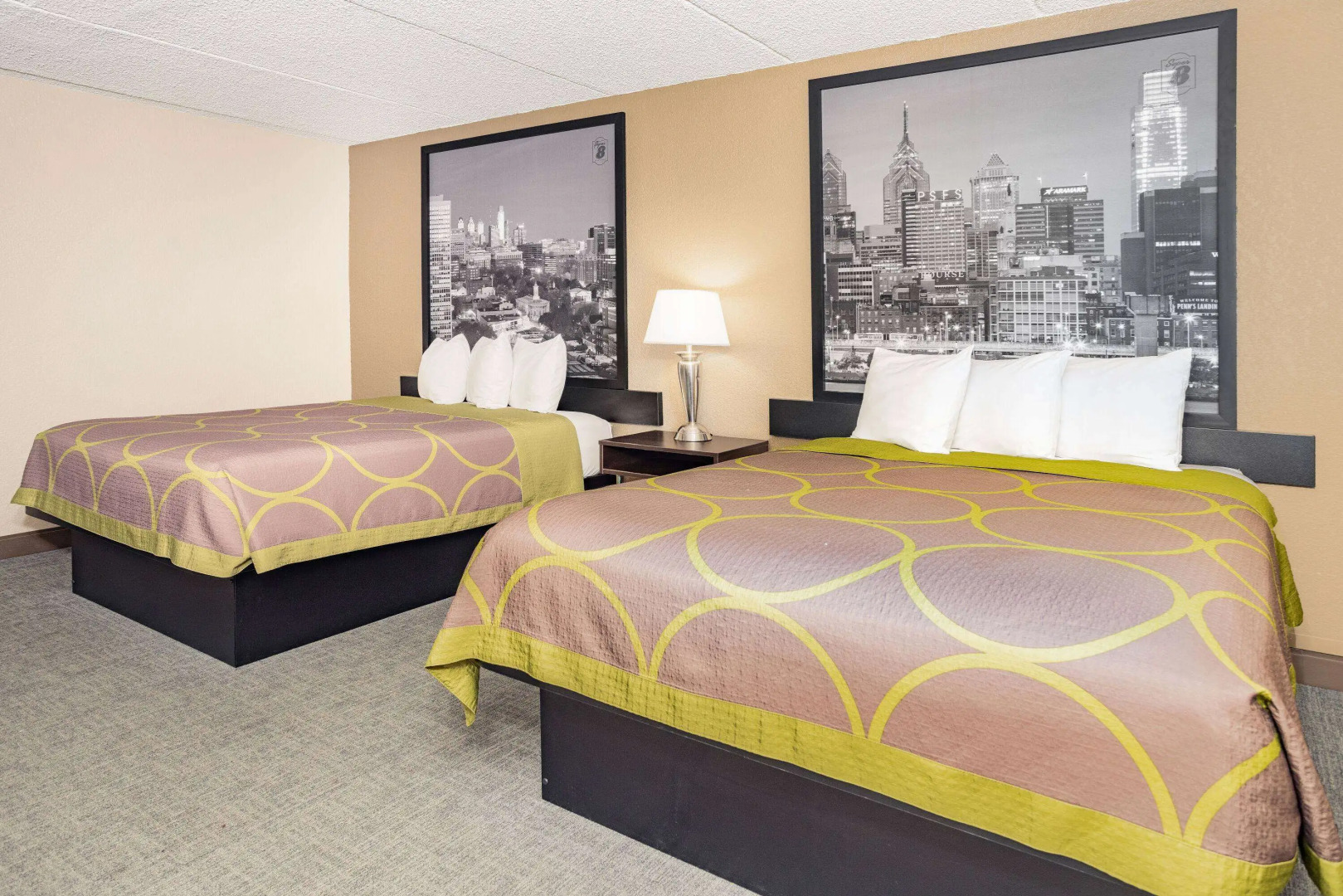 Super 8 by Wyndham Mount Laurel