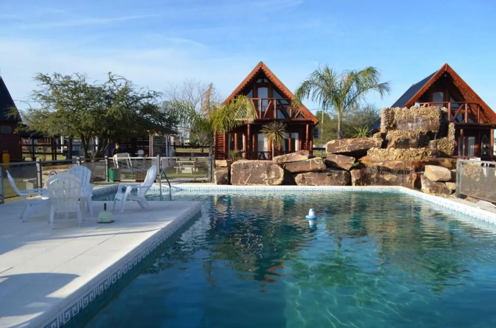 Complejo Cascadas de Artalaz