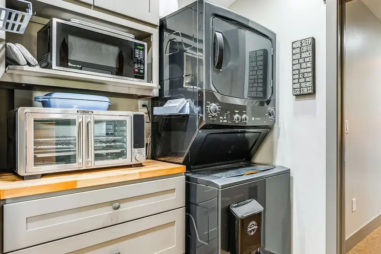 11 Mi to Snowbird Resort: Mtn-view Apt w/ Hot Tub