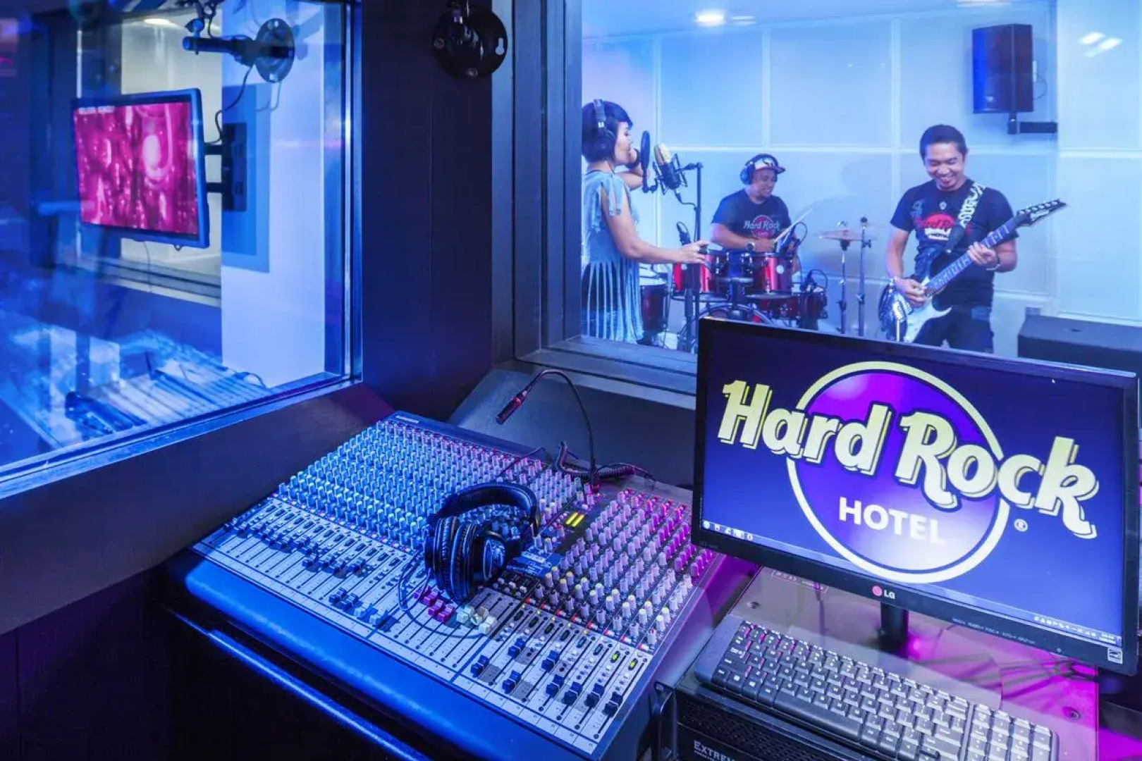 Отель Hard Rock Hotel Bali