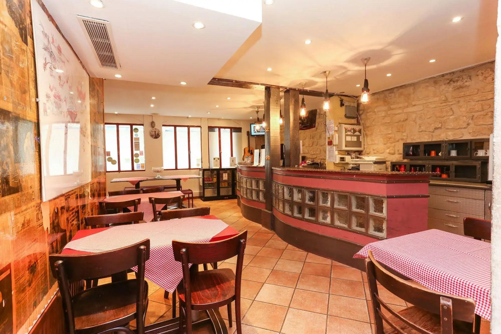 Le Village Montmartre by Hiphophostels