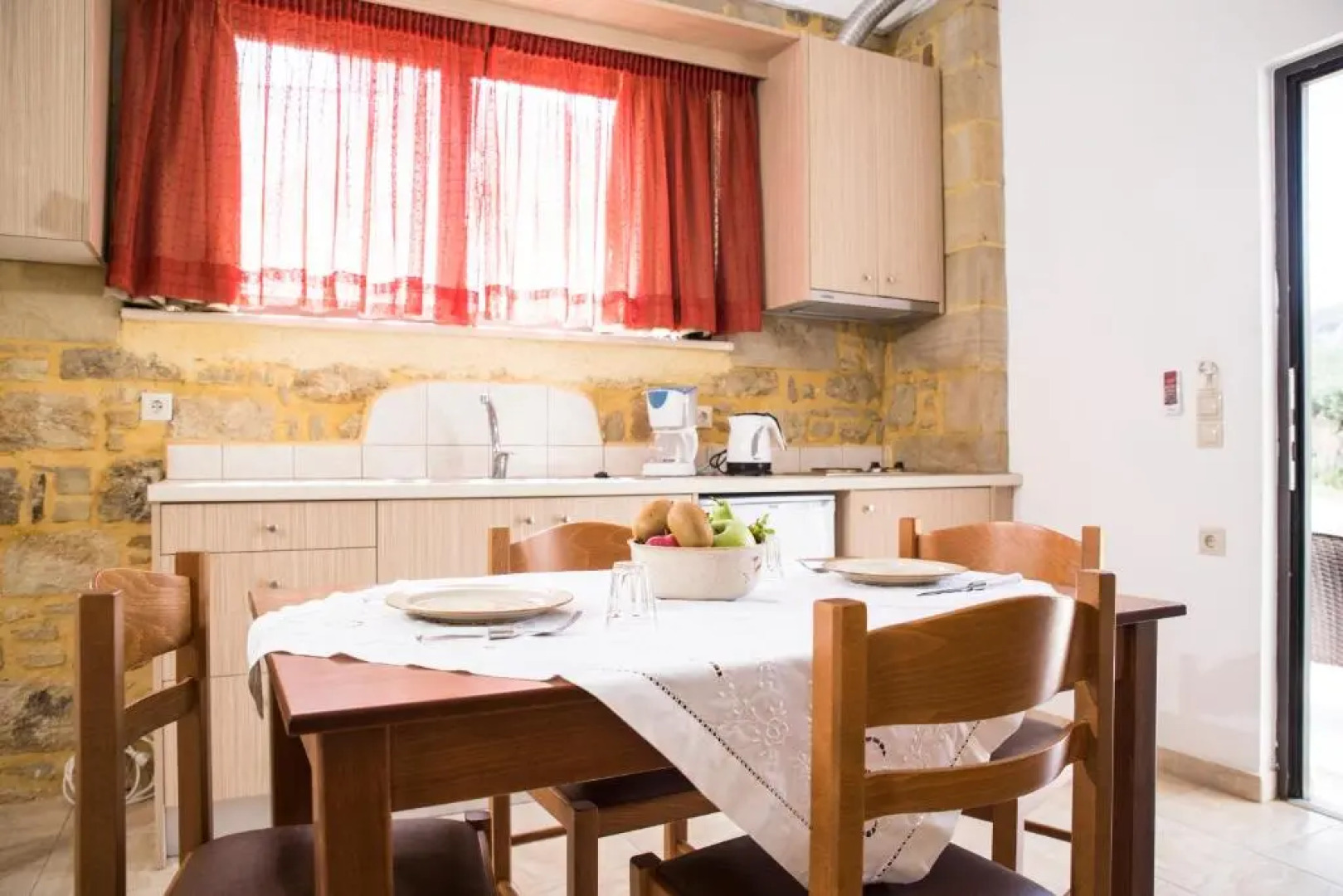 Agarathos Traditional Rooms With Pool