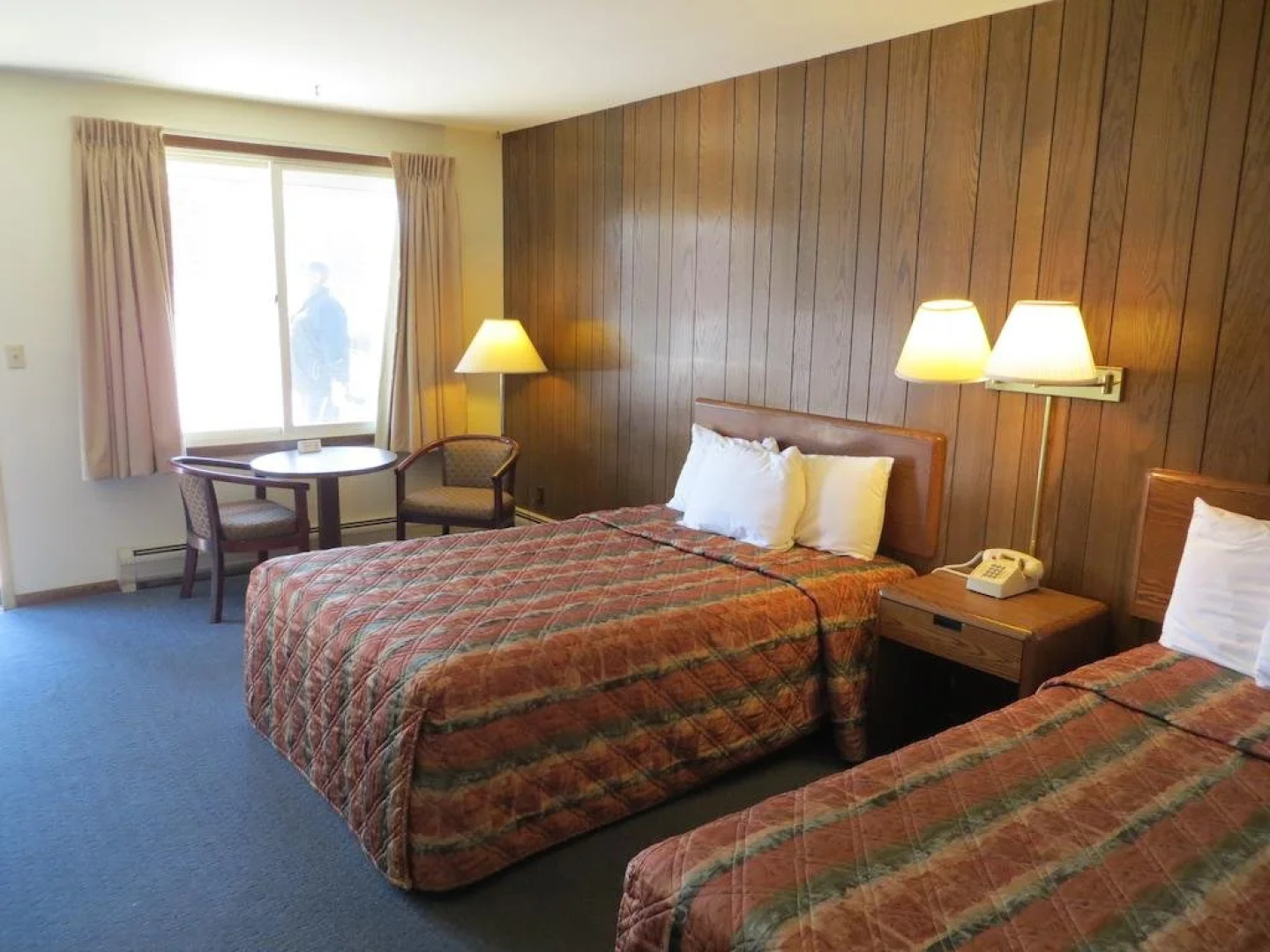 CoachLight Motel