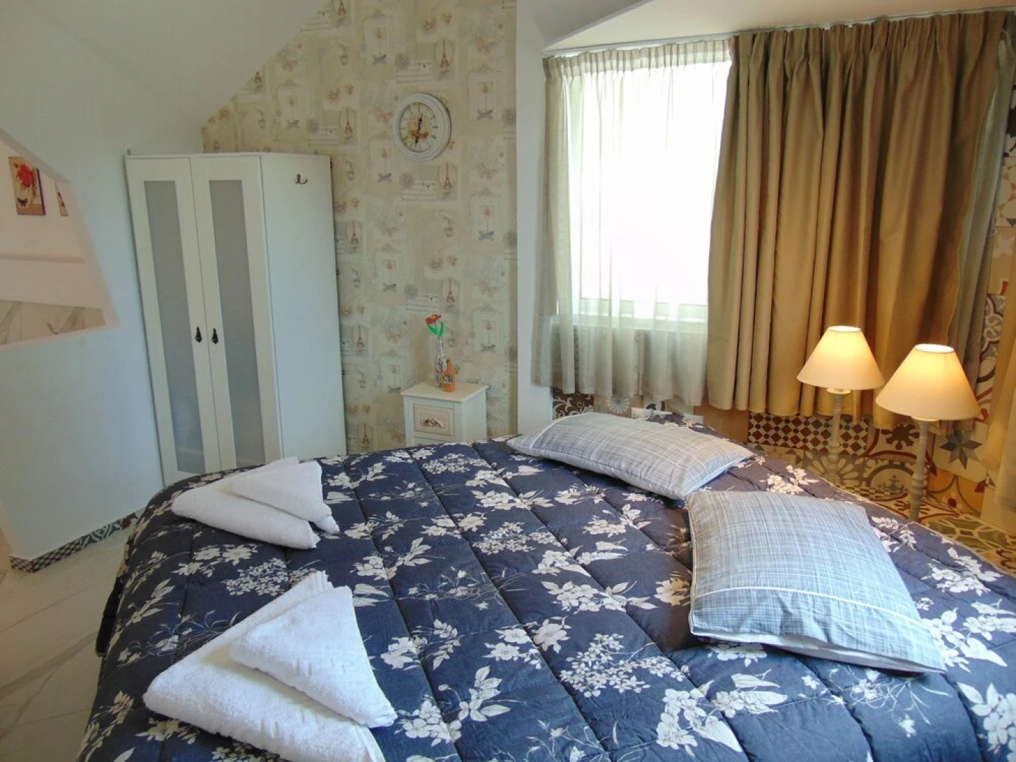 More Crete Anissaras