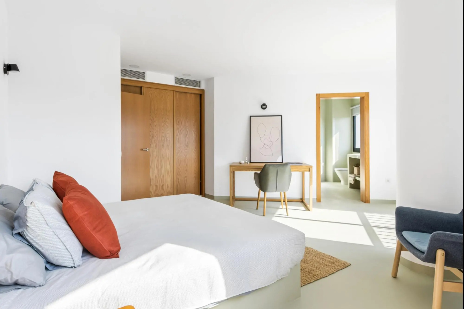 Design house with roof terrace ocean views