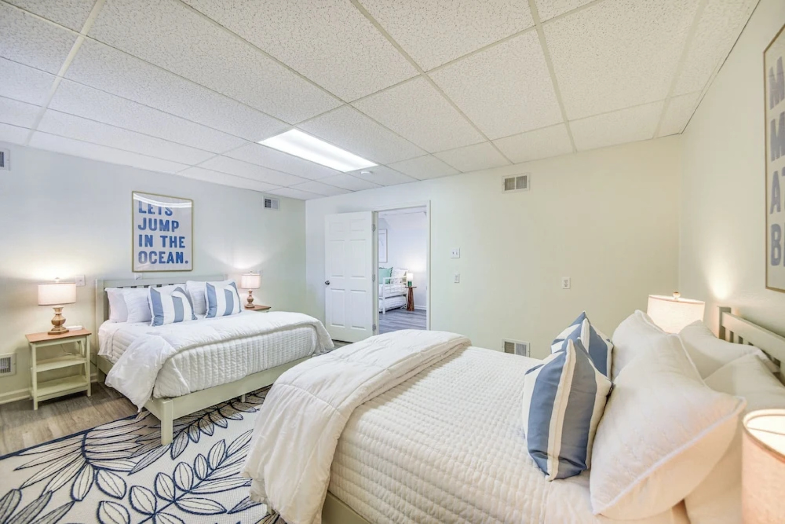Pet-friendly Buxton Home w/ Balcony, 2 Mi to Beach