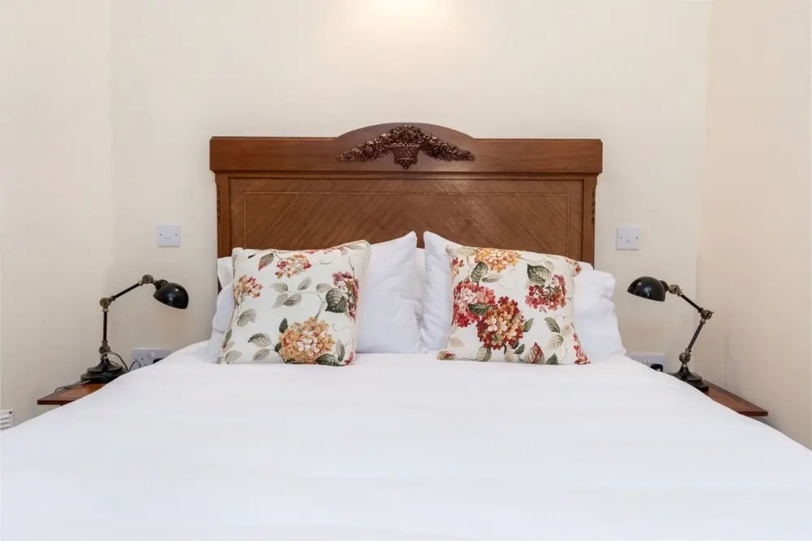 Ye Olde Bulls Head Inn & Townhouse