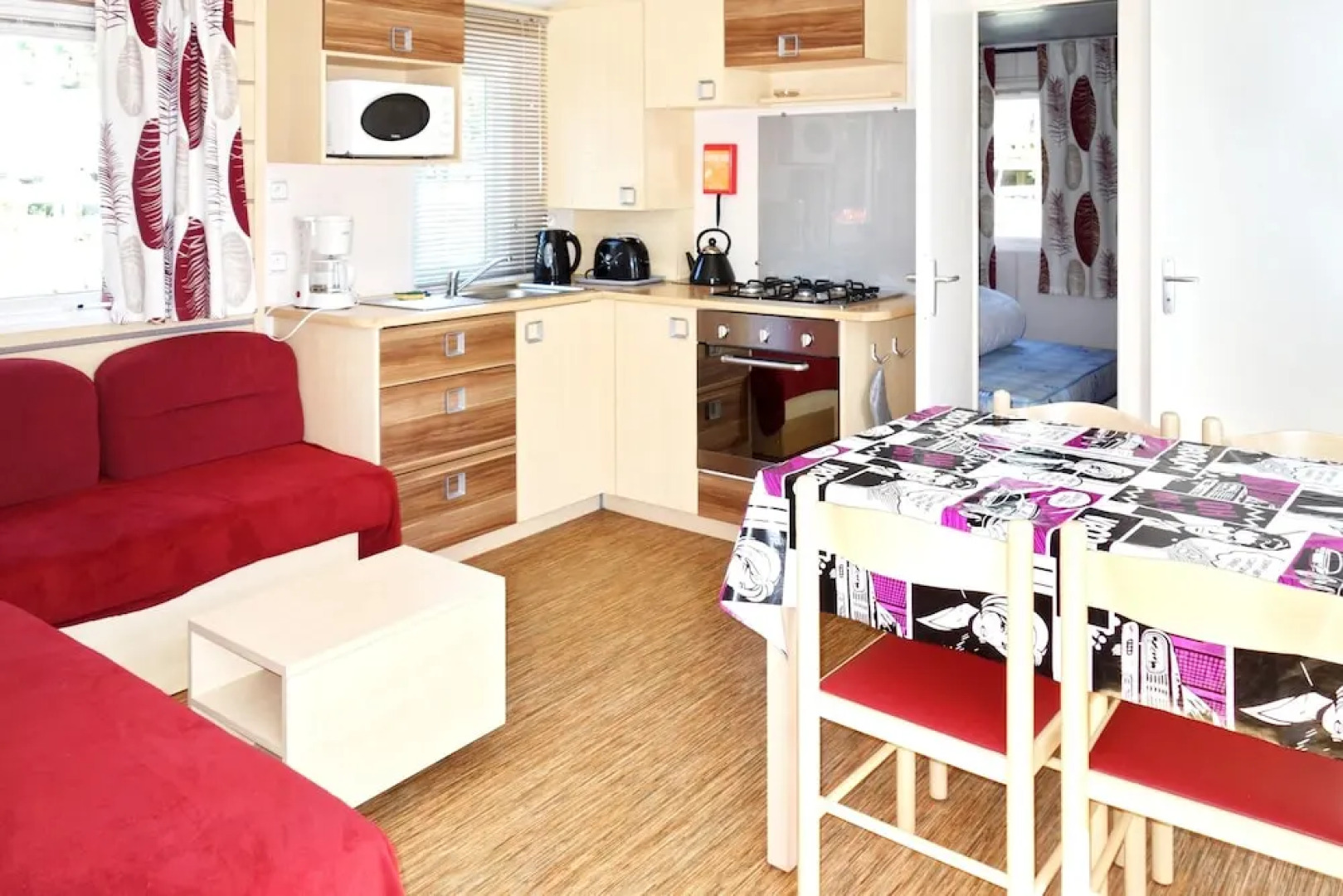 Bungalow With 2 Bedrooms in La Palmyre, With Pool Access and Furnished