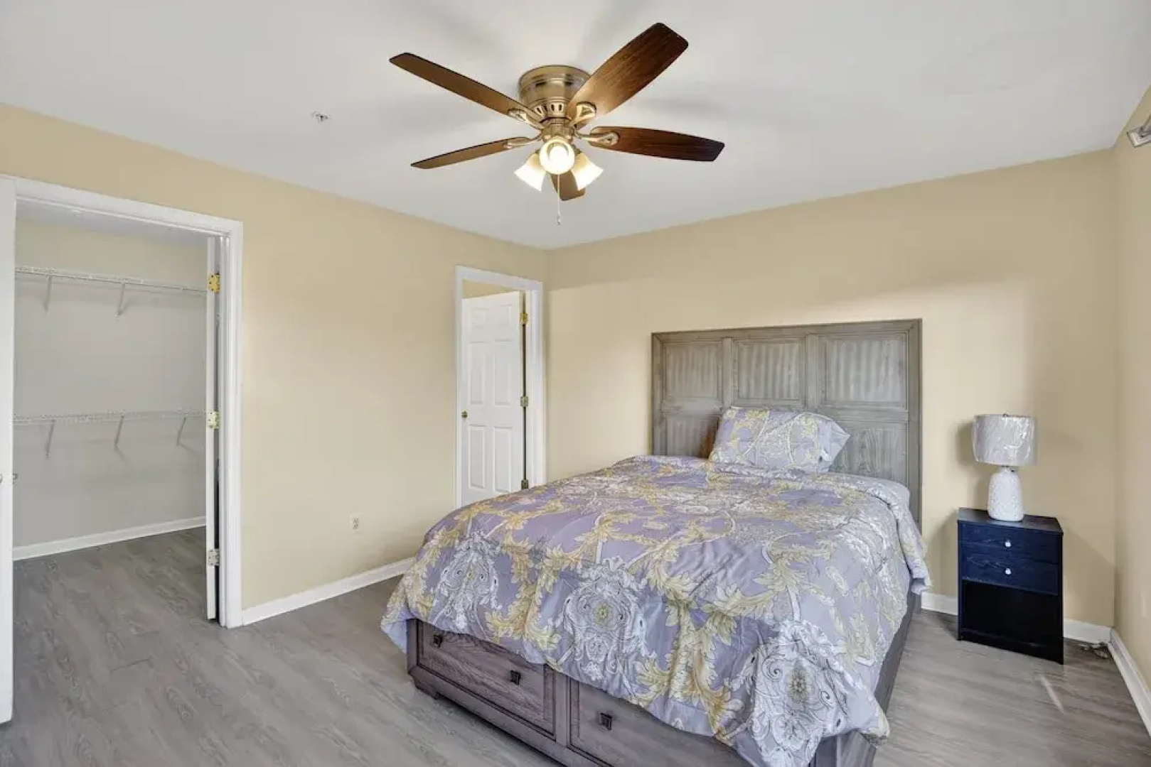 Cozy Pikesville Penthouse With Basketball Arcade 2 Bedroom Condo