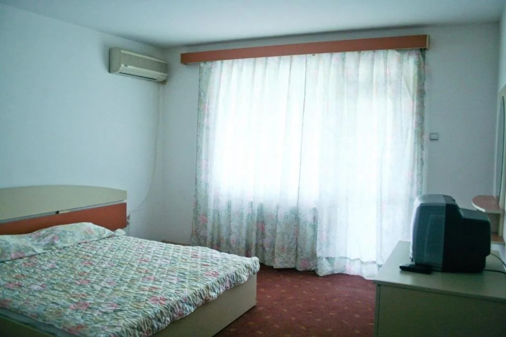 Peter Hotel 