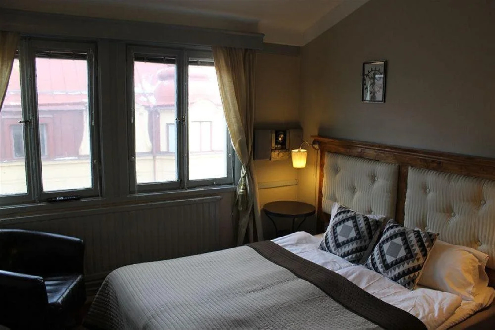 Colonial Hotel
