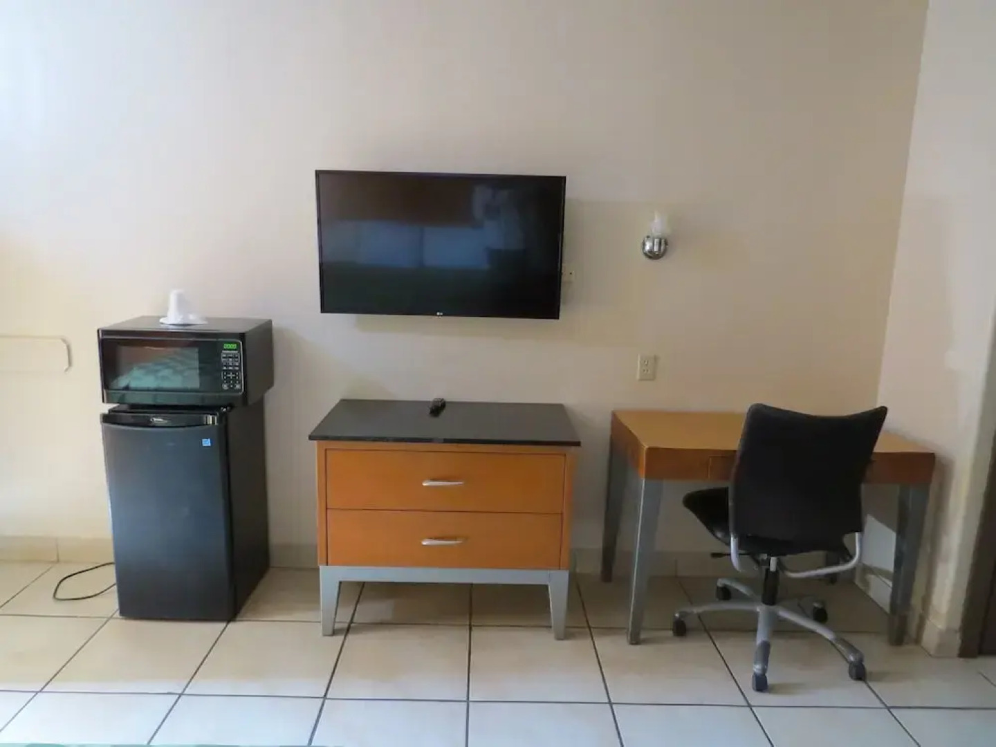 Executive Inn and Suites