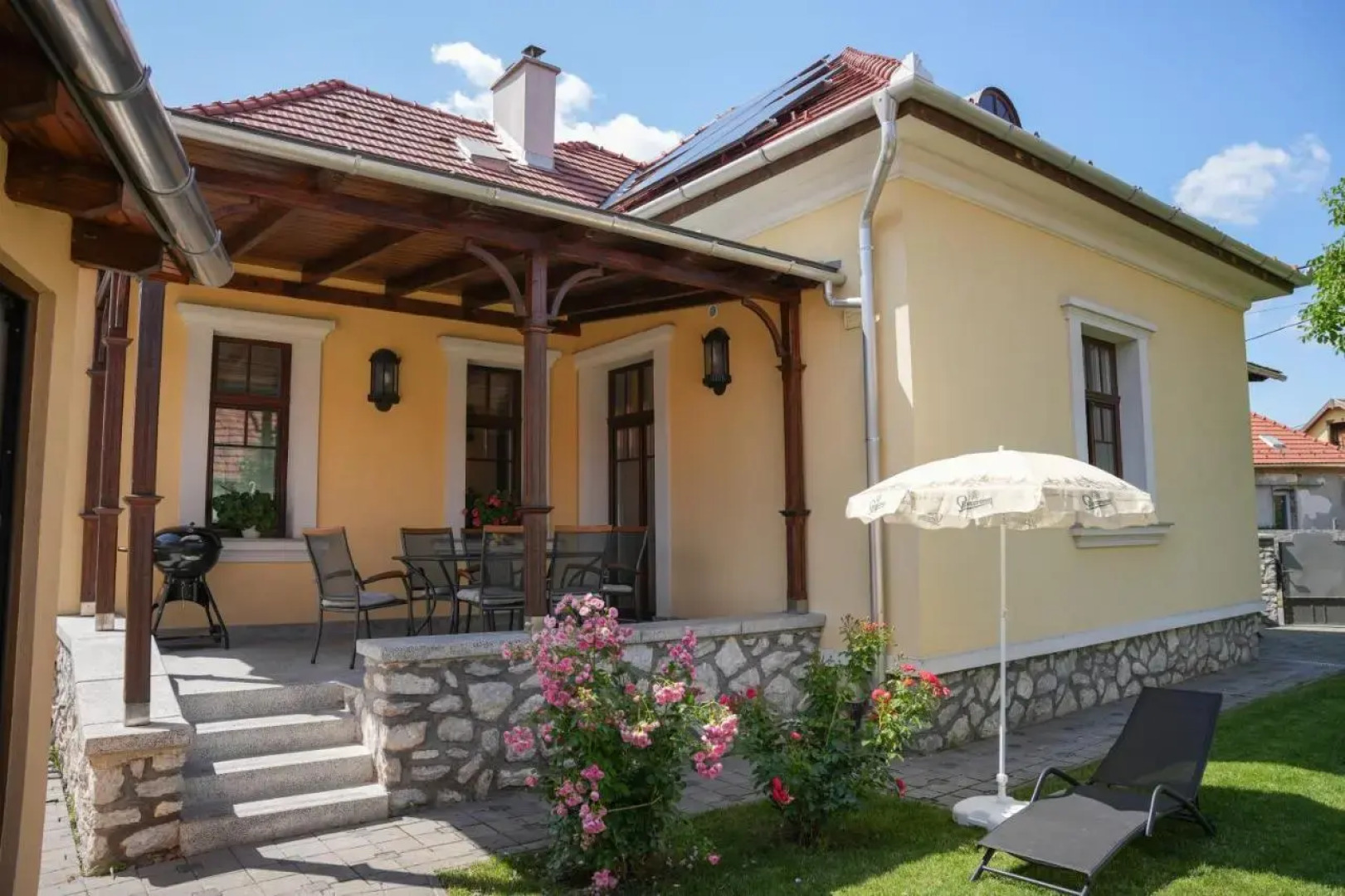 Varkert Deluxe Apartmanhaz