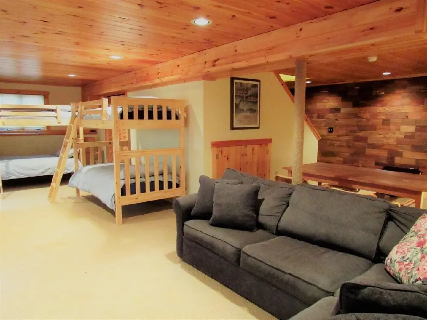 Private 3 Bedroom Home in the the White Mountains in the Waterville Estates - Sw196e