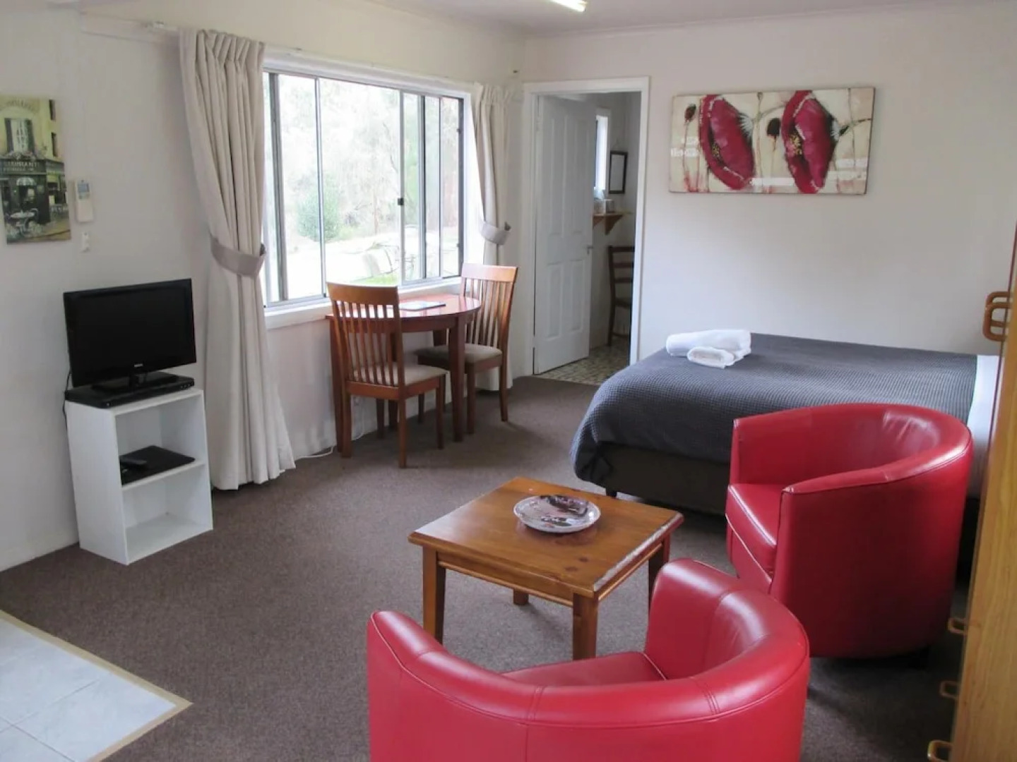 Alpine Riverside Cottages