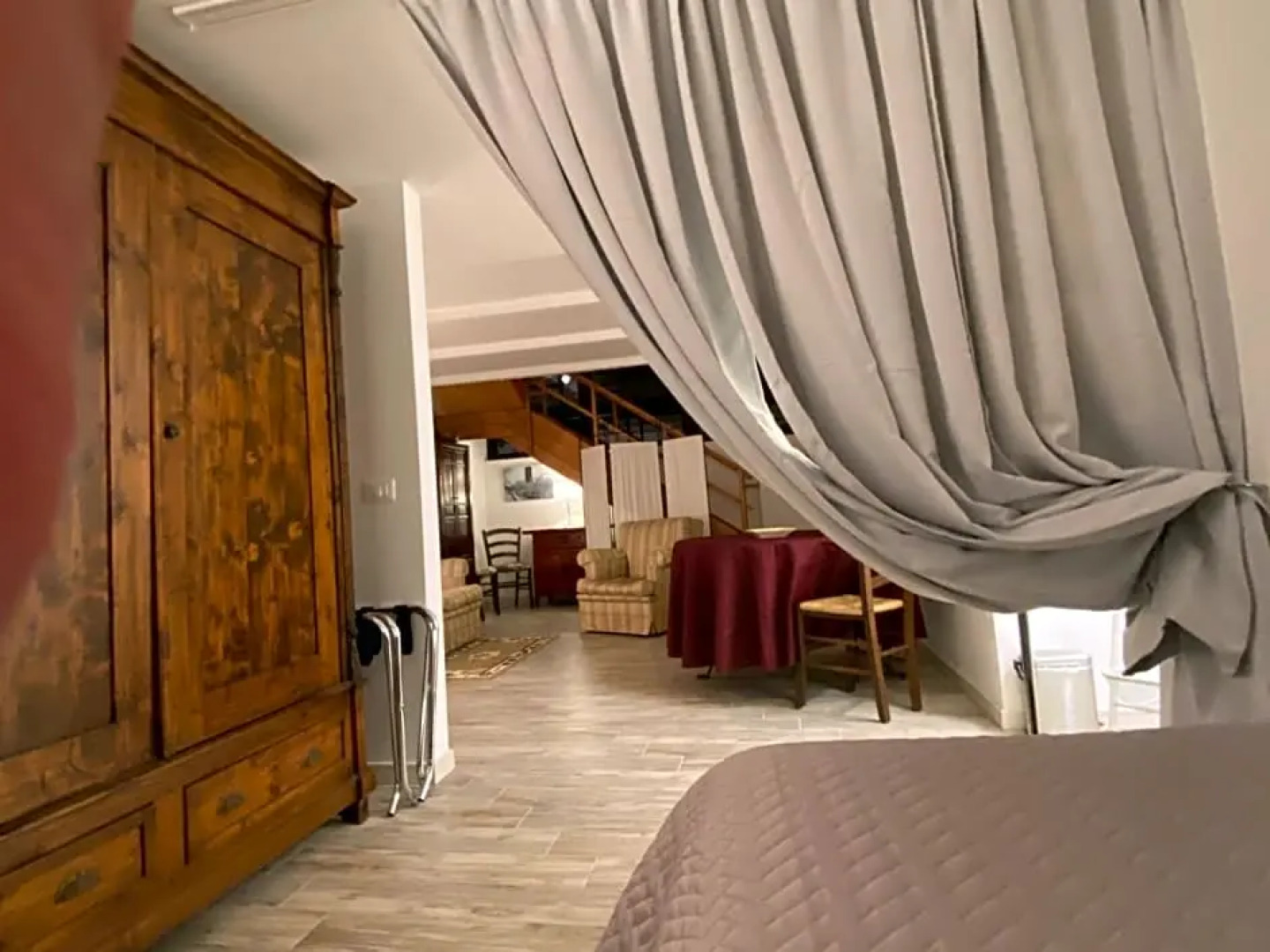 Lenzi’s Bottega and Gallery Suites