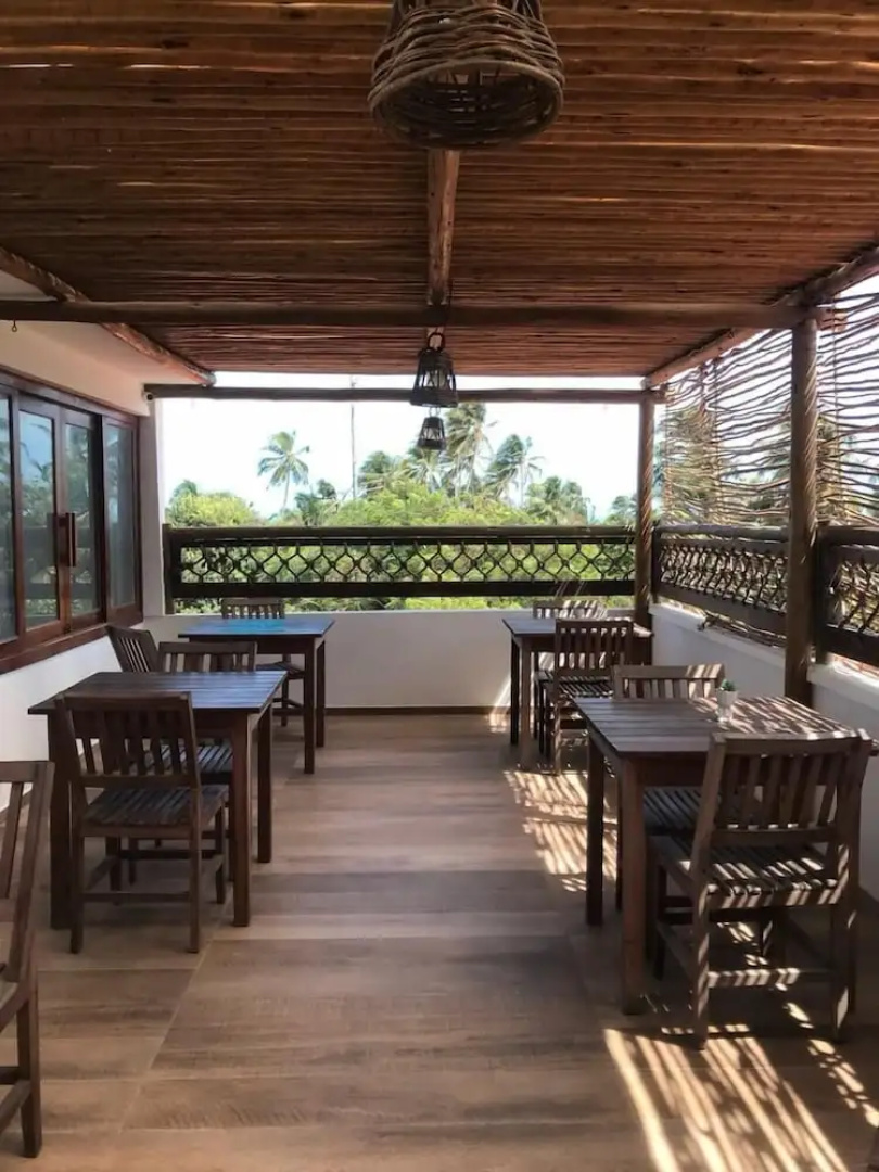 milos hotel icarai