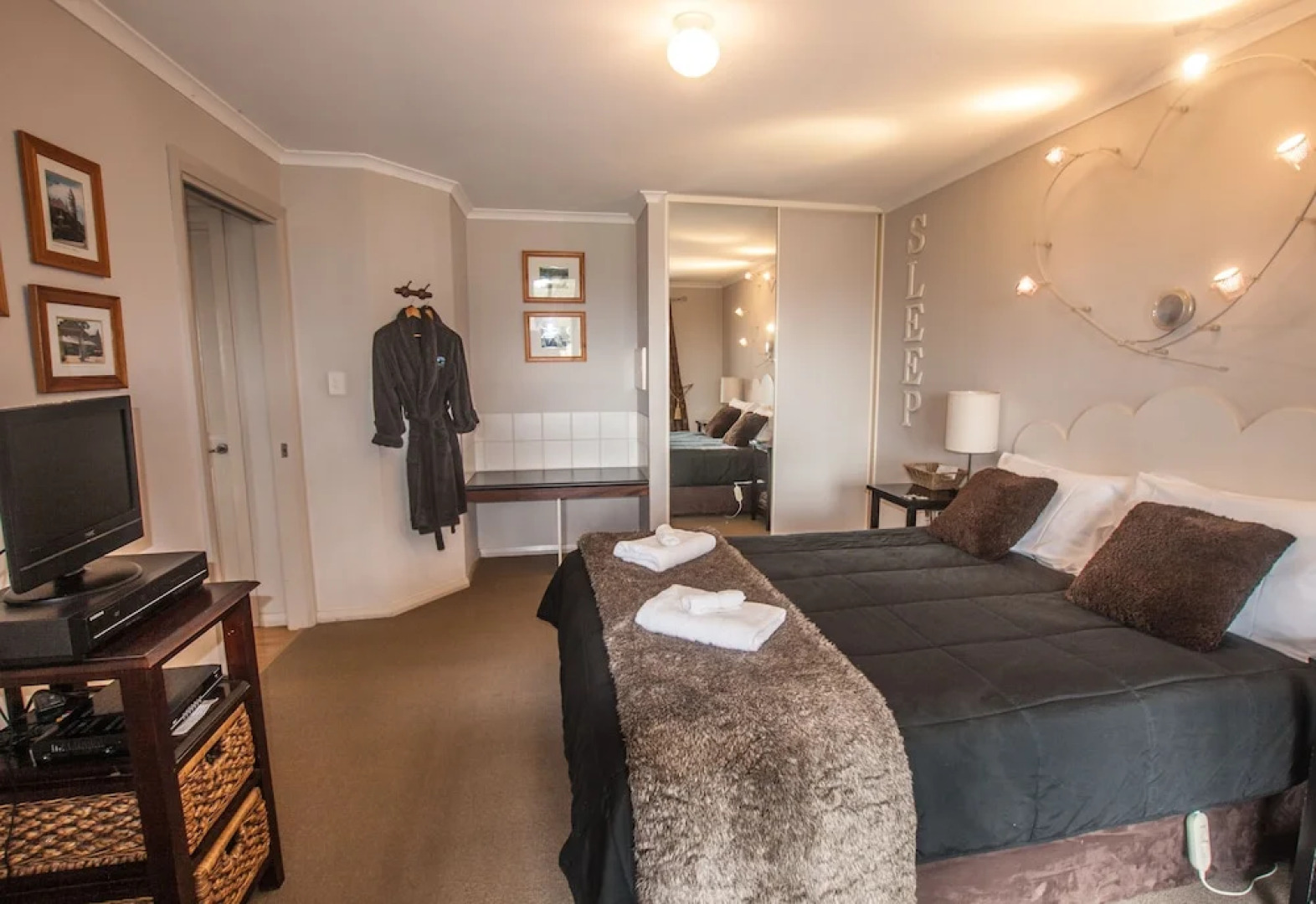 Cloud Nine Spa Chalets