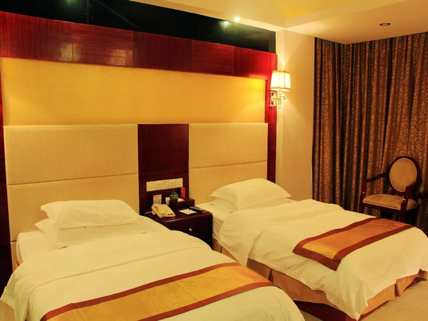 Jiuzhaigou Huangpu Hotel