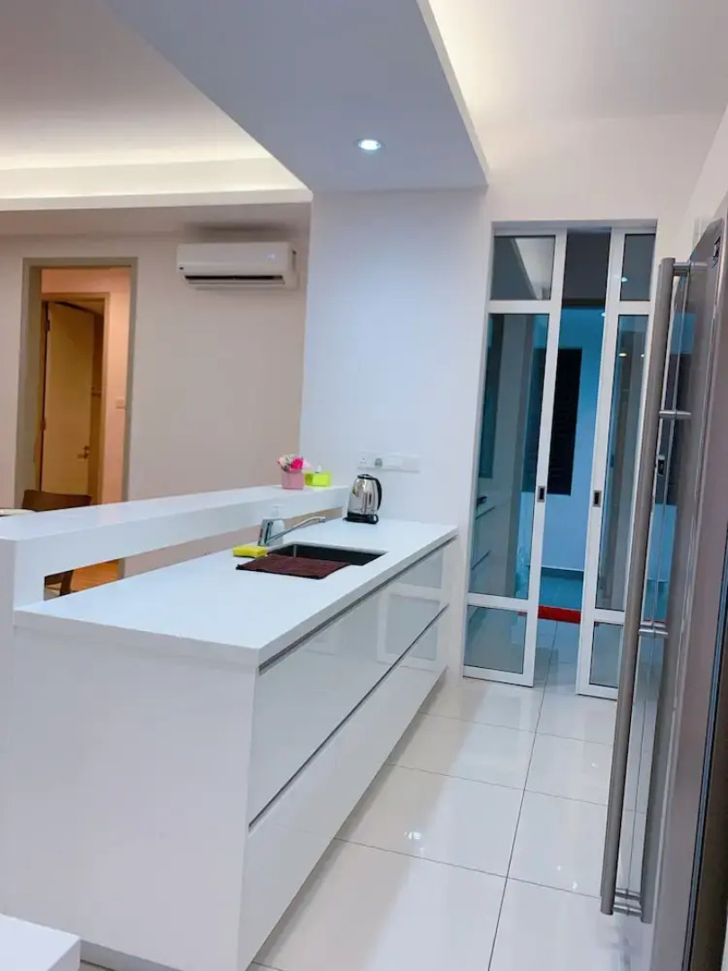 Romantic Mansion at The Landmark