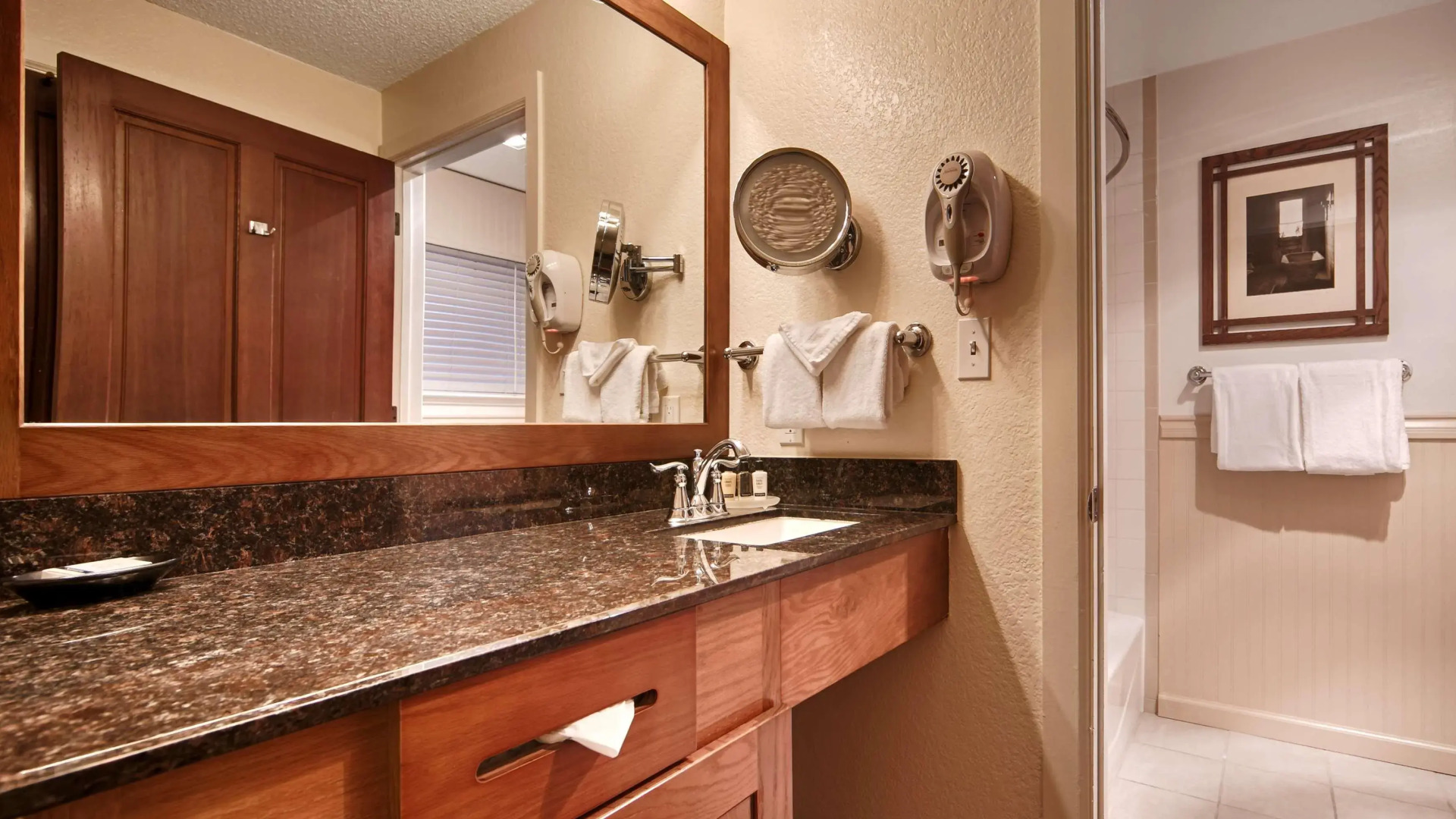 Sonoma Valley Inn, Tapestry Collection by Hilton