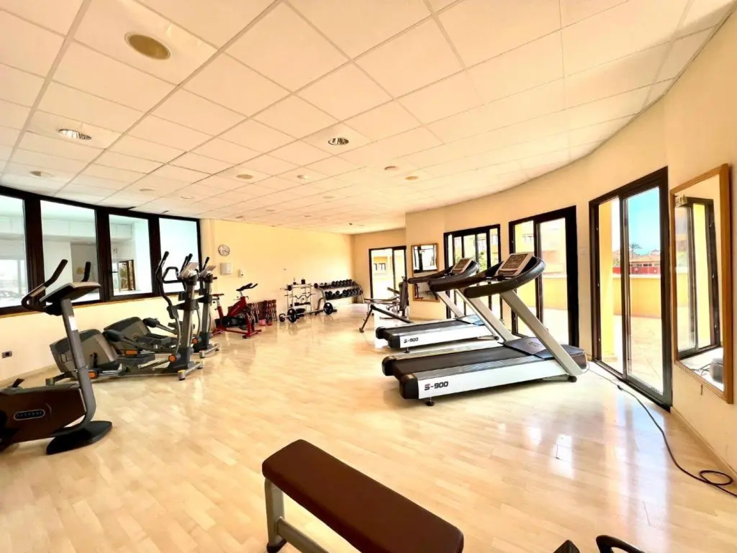 Estudio con AC, Wifi y balcón, bien comunicado en Tenerife Sur