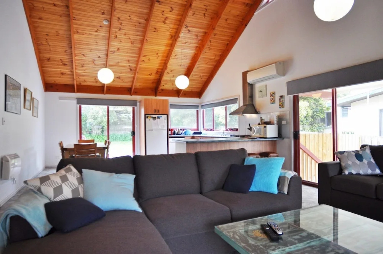 Beilby Beach Cottage - Free Wifi & Foxtel Included! Pet Friendly (Outside Only)