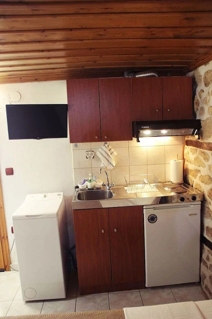 Aristotelis Traditional Guest House