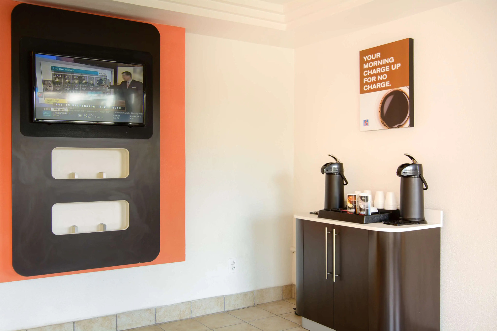 Motel 6 Leominster, MA