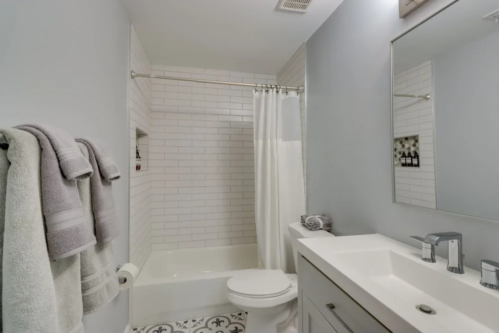 8 Mi to National Mall: Quiet Cheverly Apt