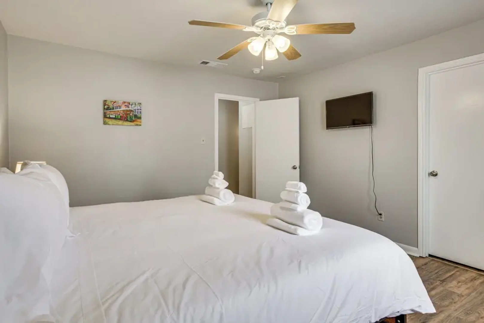Convenient Kenner Unit w/ Patio - 1 Mi to Airport!
