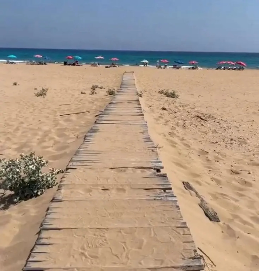 Stunning 2 plus 1 apartment for rent in ABELIA RESIDENCE at Bogaz with beautiful sea and mountains views