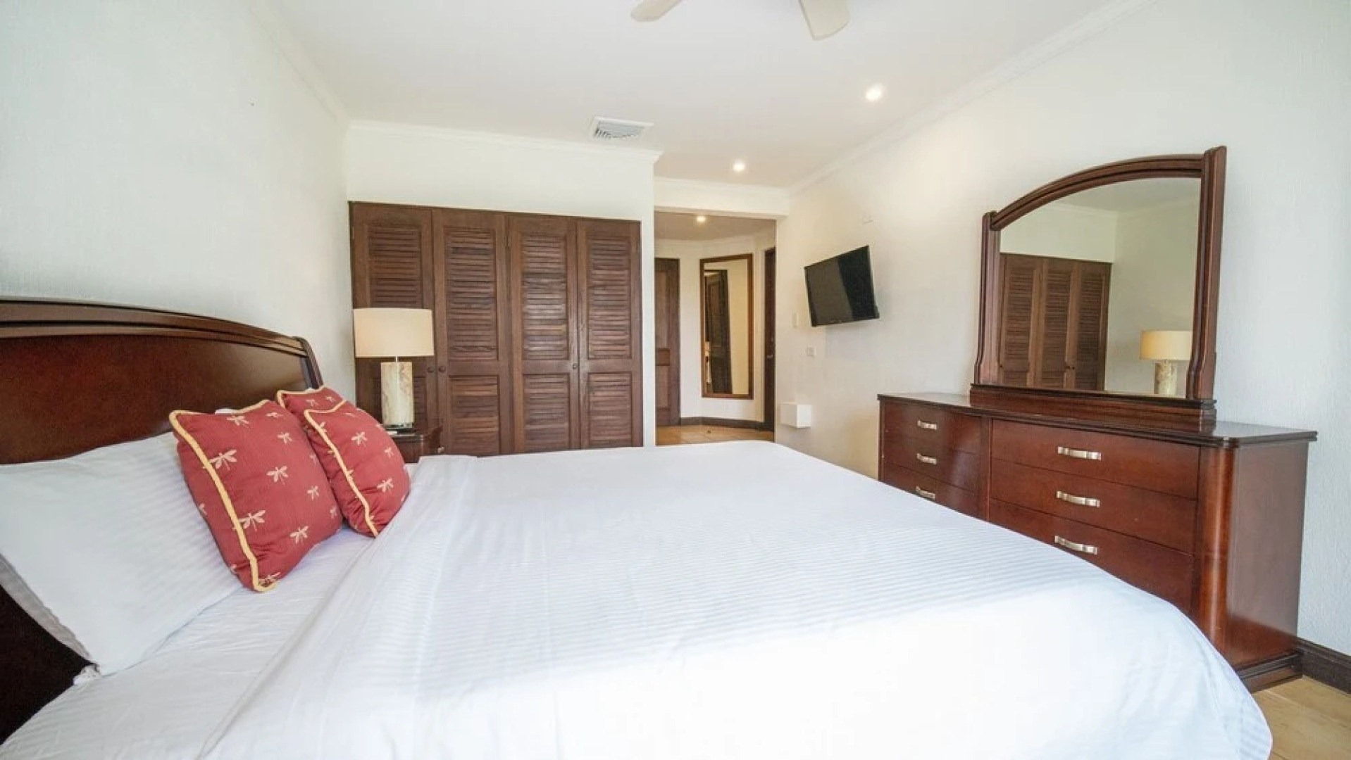 Luxury Condo with Golf and Garden View A25