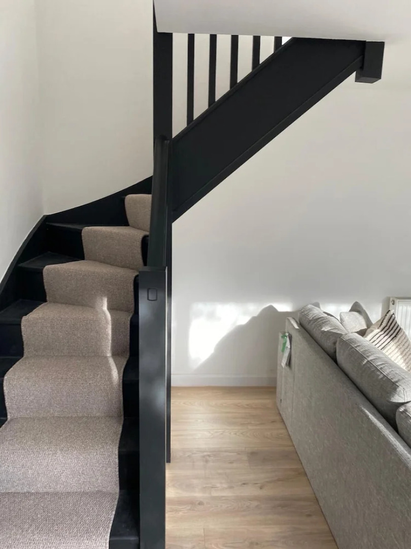 Sleeps7-parking-garden-patio