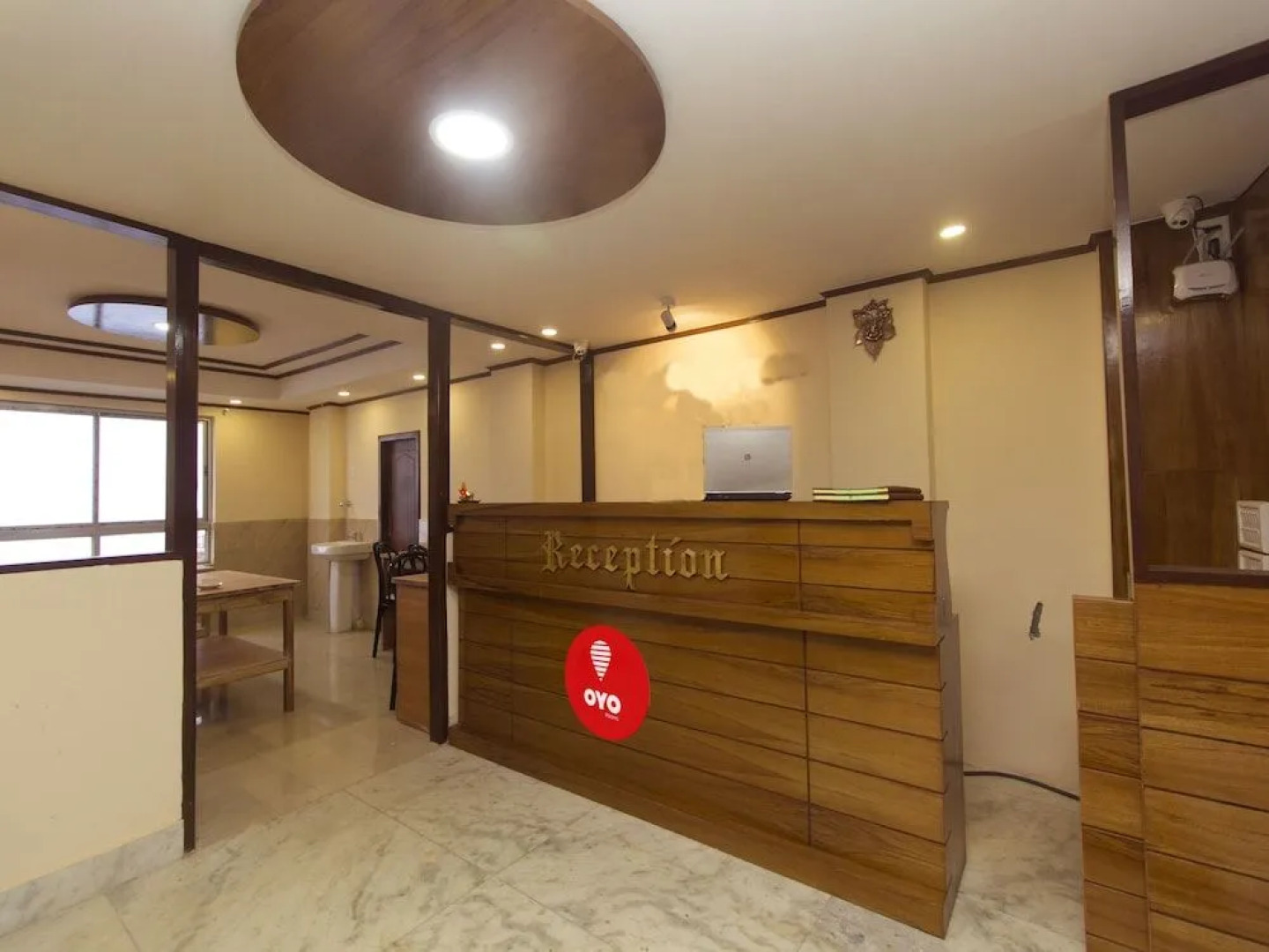 OYO 12370 Royal Sarava