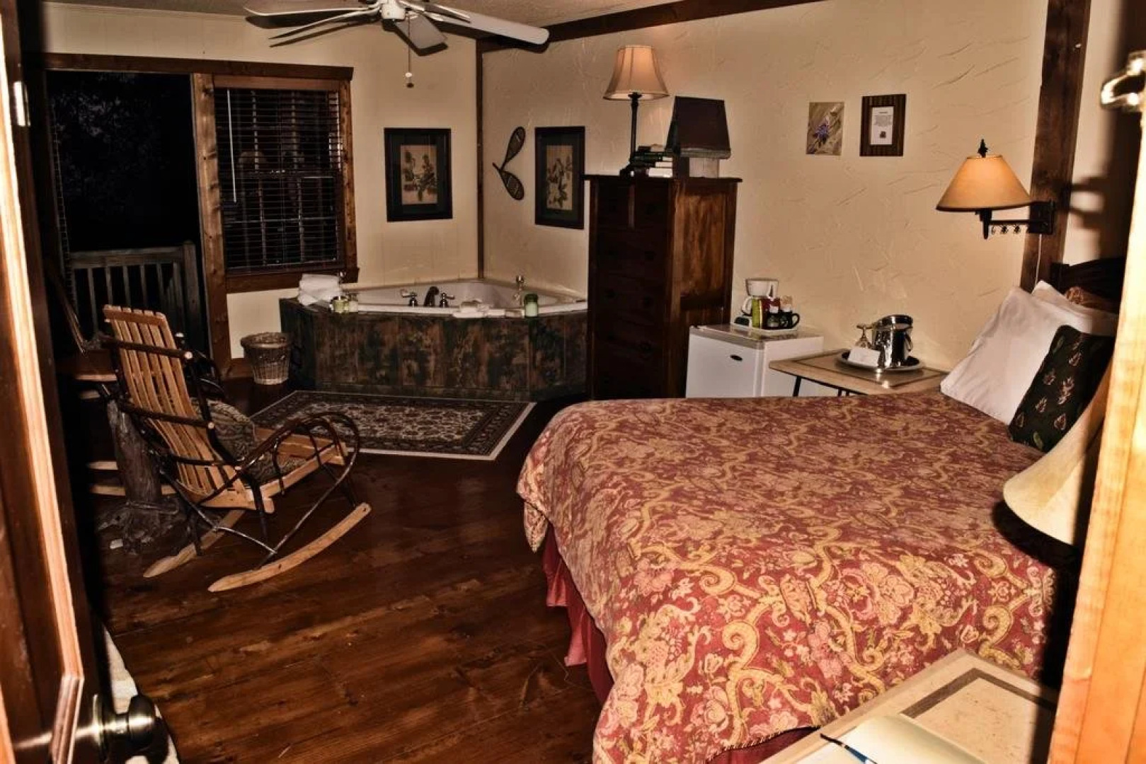 The Overlook Inn Bed and Breakfast