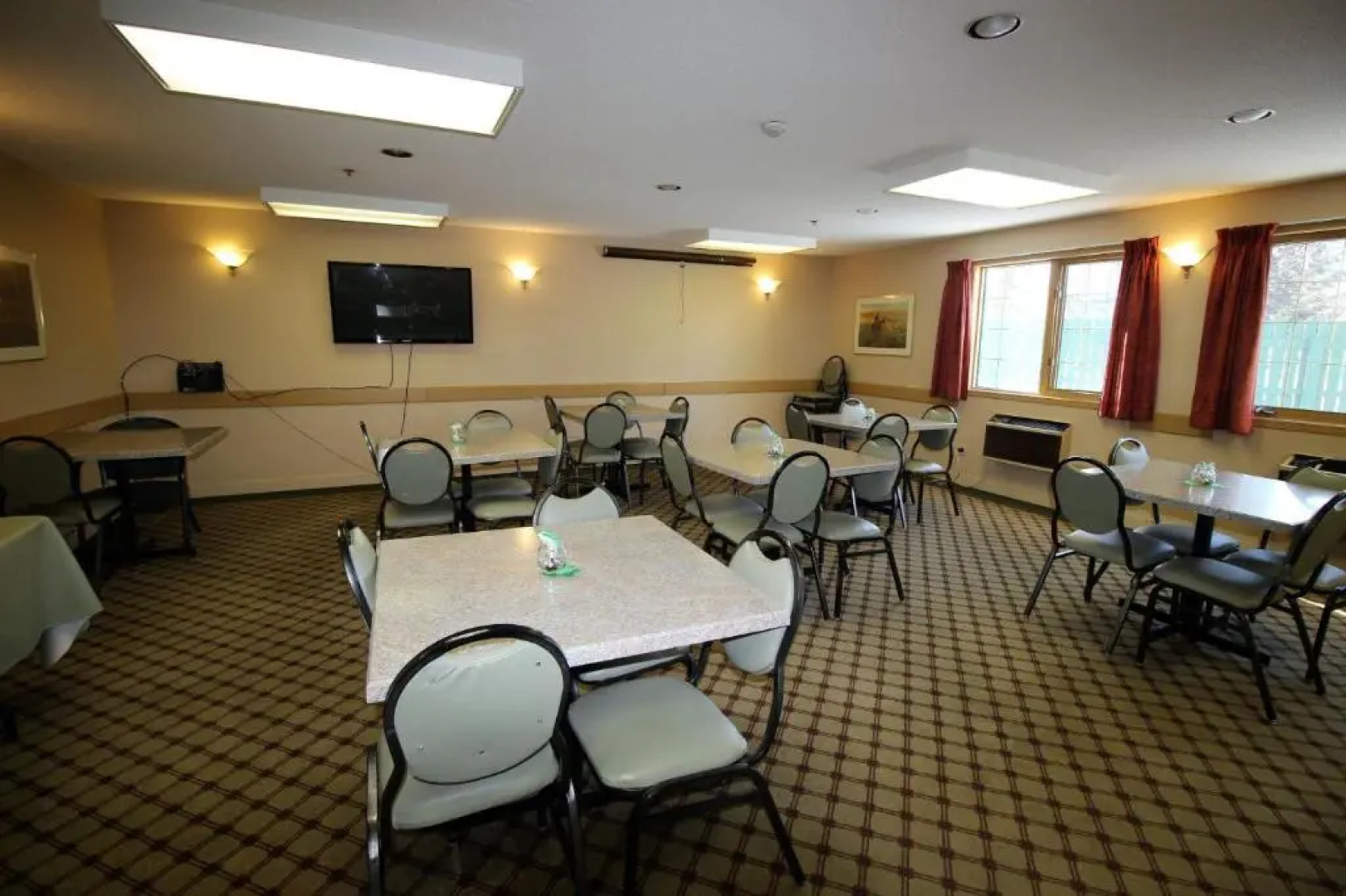 Travelodge by Wyndham Lacombe