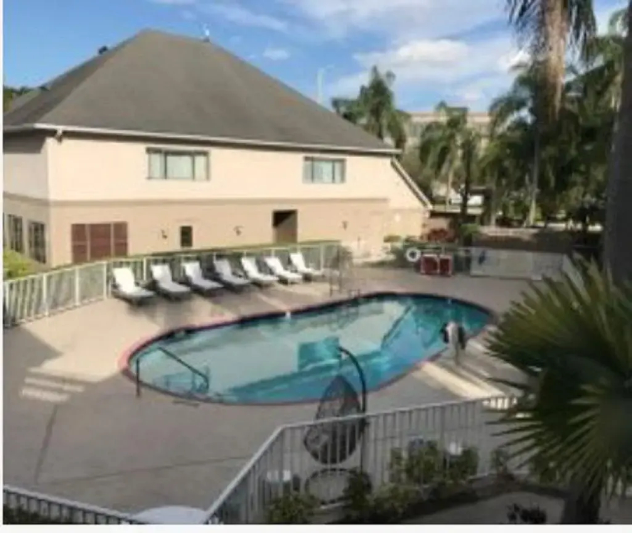 Doral Suites