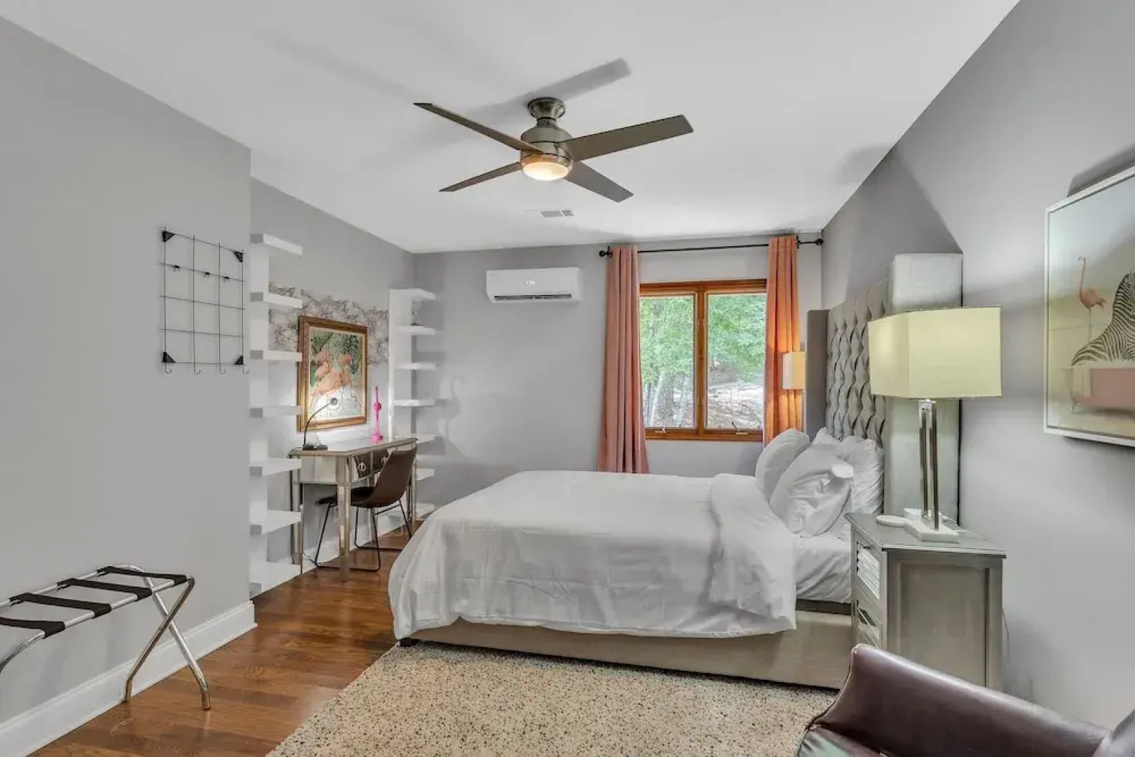 The Blue Flamingo 5 Bedroom Home By Redawning